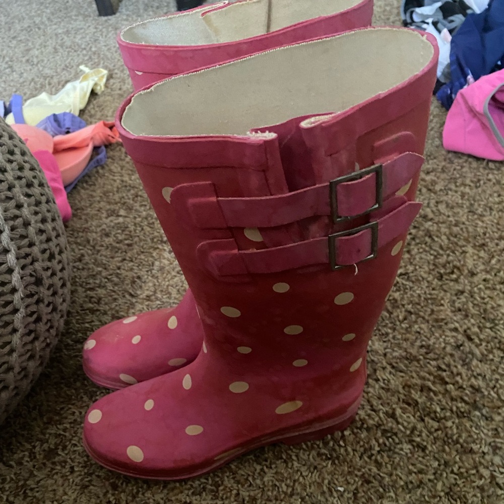 Pink polka dot rain boots